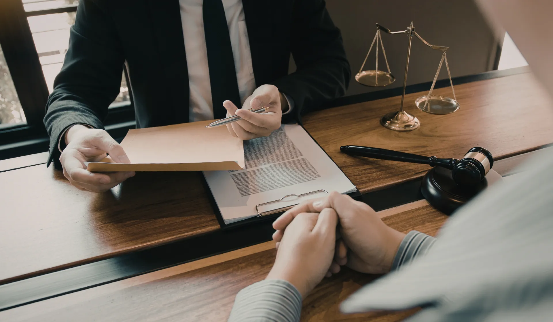 Google Ads campaign dashboard for auto accident attorney PPC — LeadGulls