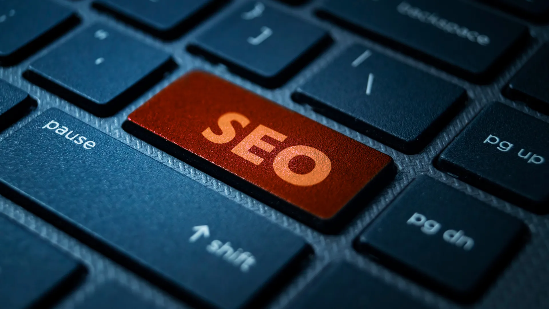 Keyboard with an SEO key, representing search optimization for roofing companies